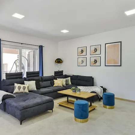 Villa Rea 3 With Heated Pool