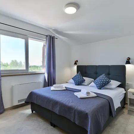 Villa Rea 3 With Heated Pool *