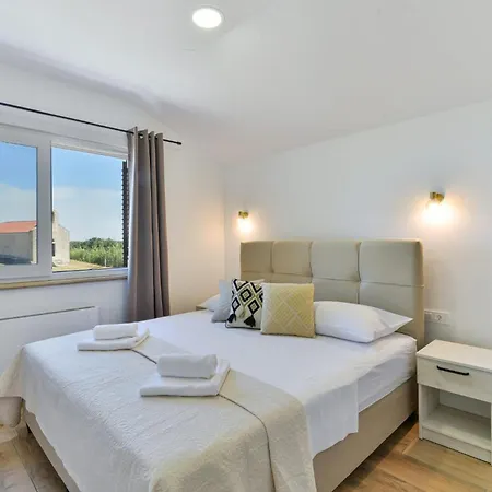 Rea 3 With Heated Pool *