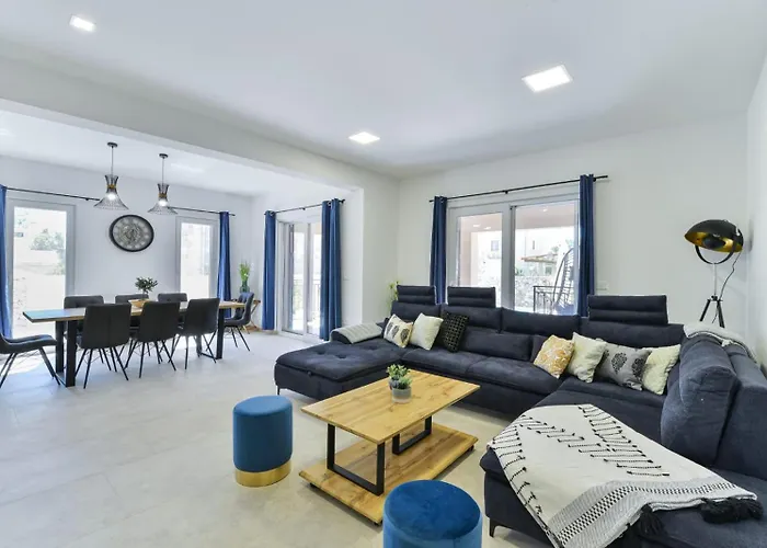 Rea 3 With Heated Pool Willa Privlaka (Zadar)