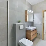 Rea 3 With Heated Pool *