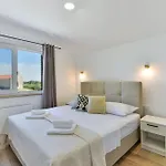 Rea 3 With Heated Pool *