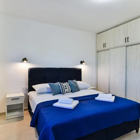 Rea 3 With Heated Pool * Privlaka (Zadar)