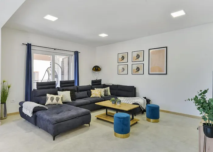 Villa Rea 3 With Heated Pool