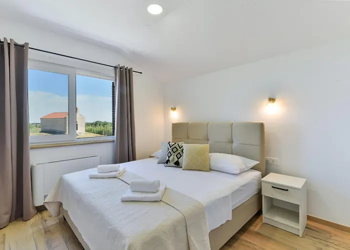 Rea 3 With Heated Pool *